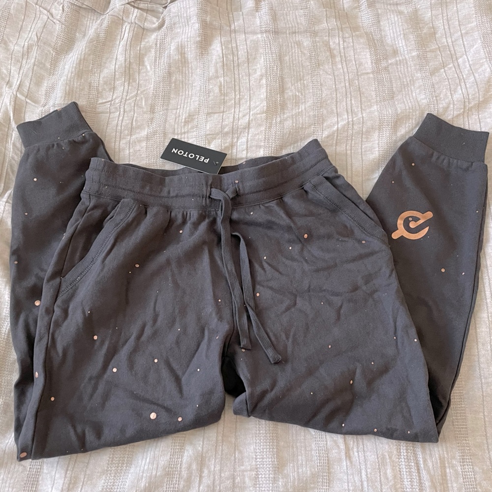 Peloton shine joggers NWT Small
